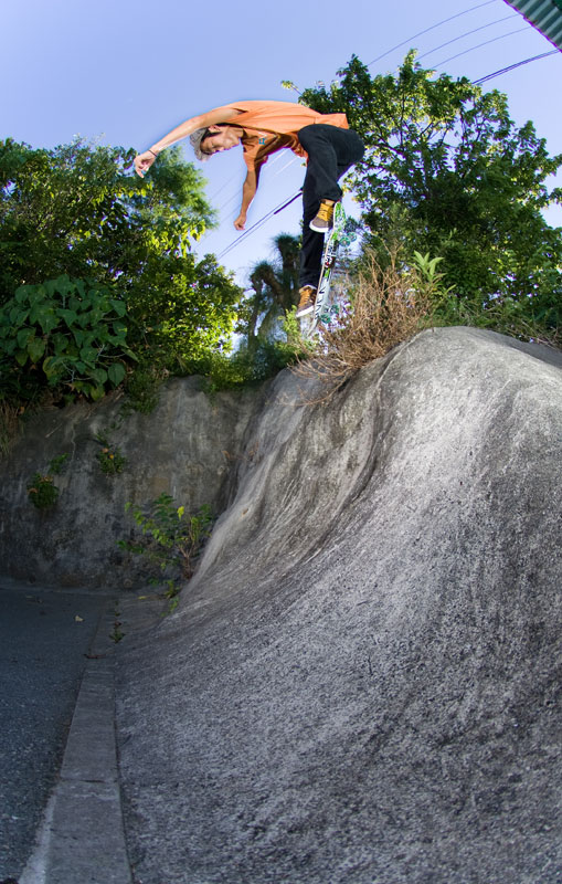 Photographer: Kenji Haruta  B/s ollie